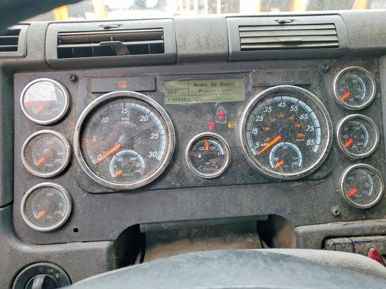 Freigliner Cascadia 125