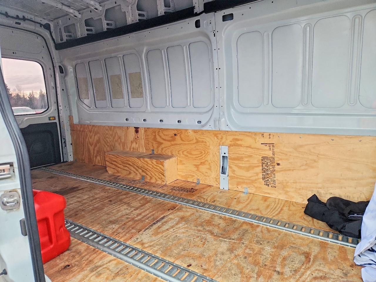 Ford Transit T-250