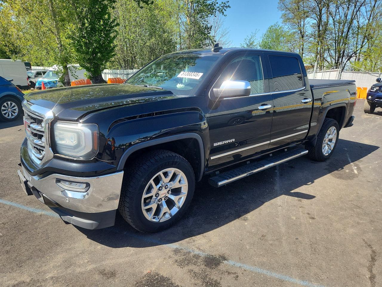 Salvage GMC Sierra Image