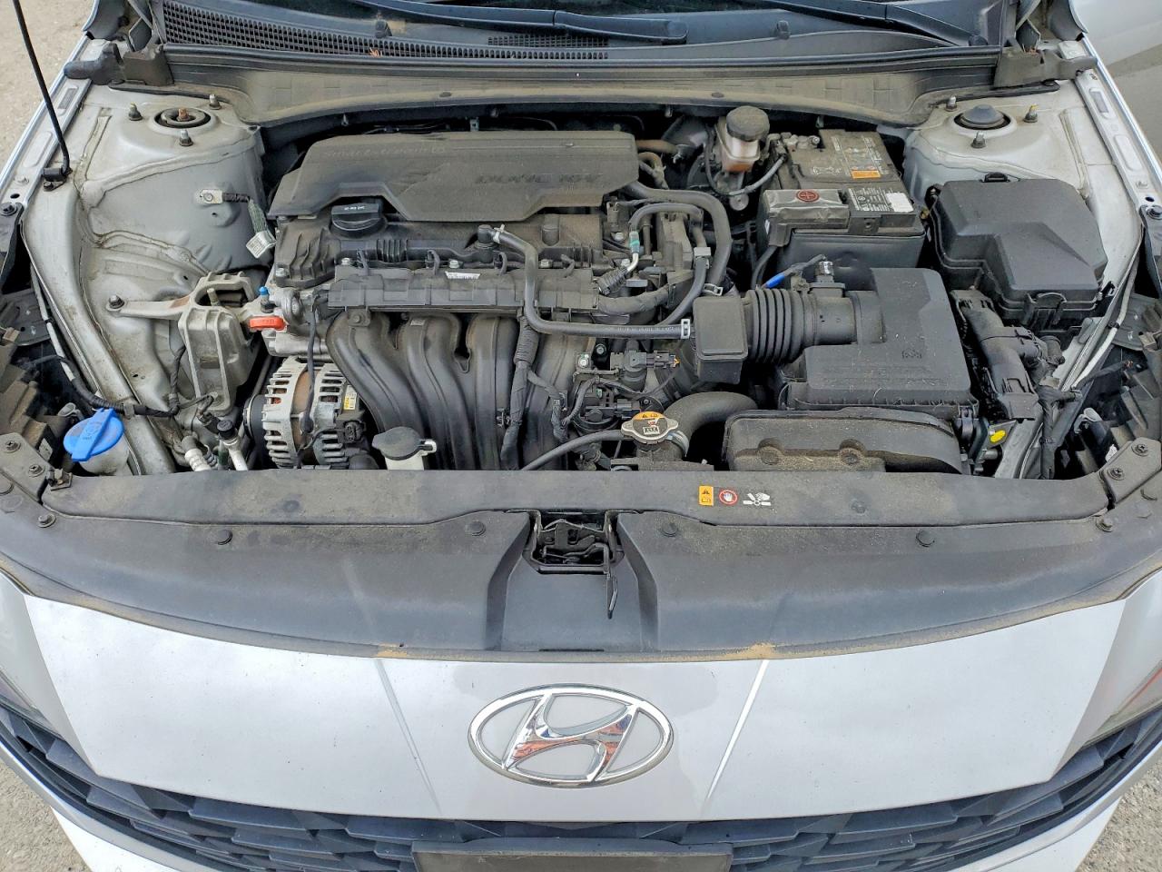 Hyundai ELANTRA Sel