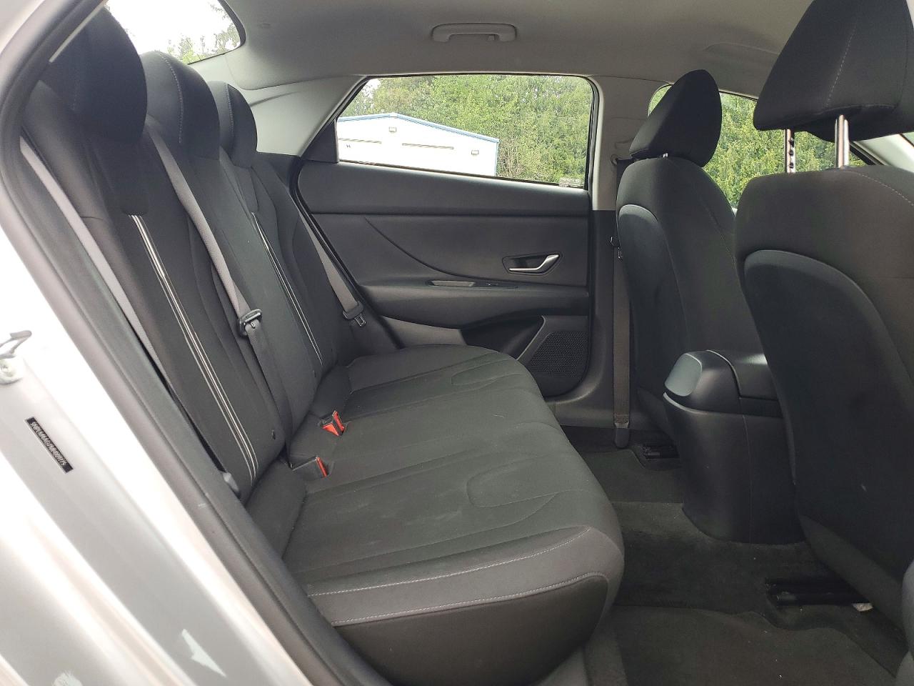 Hyundai ELANTRA Sel