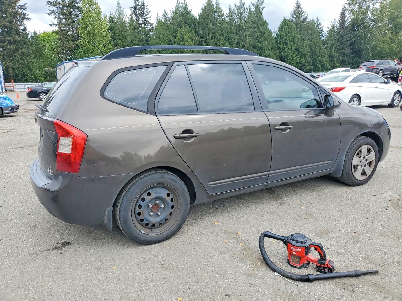 Kia Rondo Base