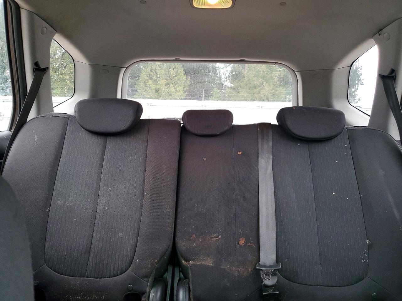 Kia Rondo Base