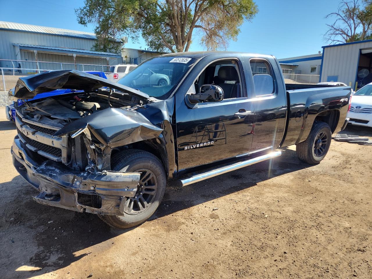 Salvage Chevrolet Silverado Image