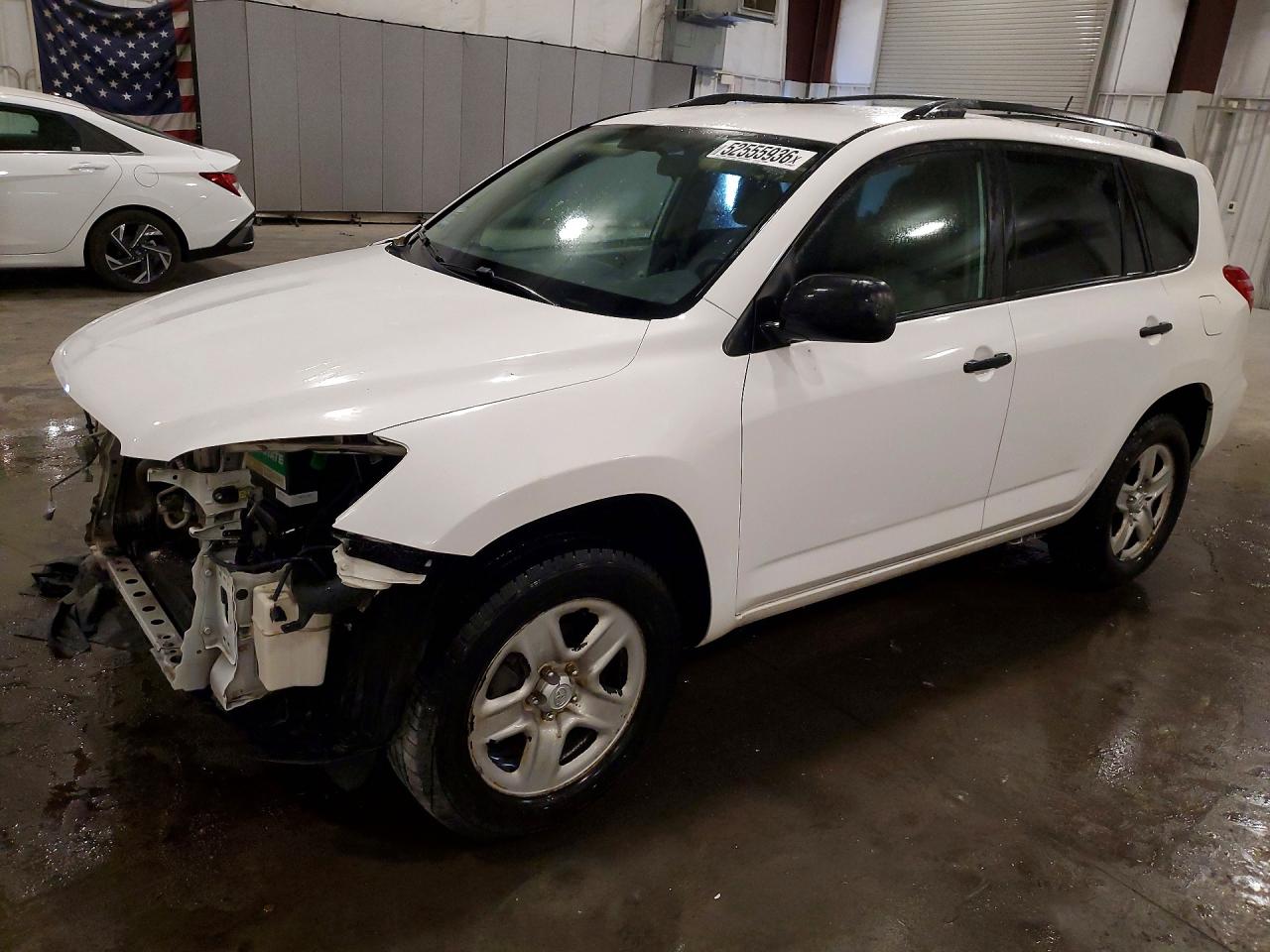 Salvage Toyota RAV4 Image