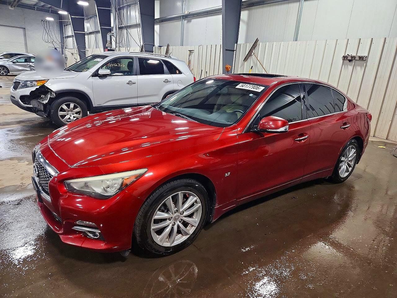 Salvage INFINITI Q50 Image