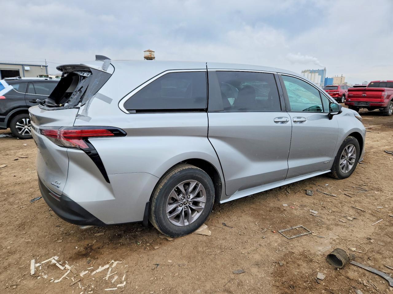 Toyota Sienna Le 8-passenger