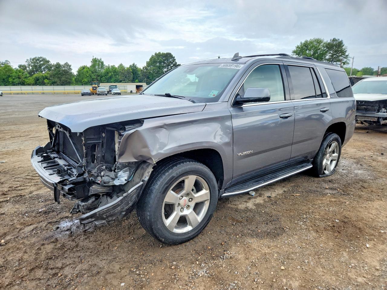 2019 GMC Yukon 1GKS2BKC1KR******
