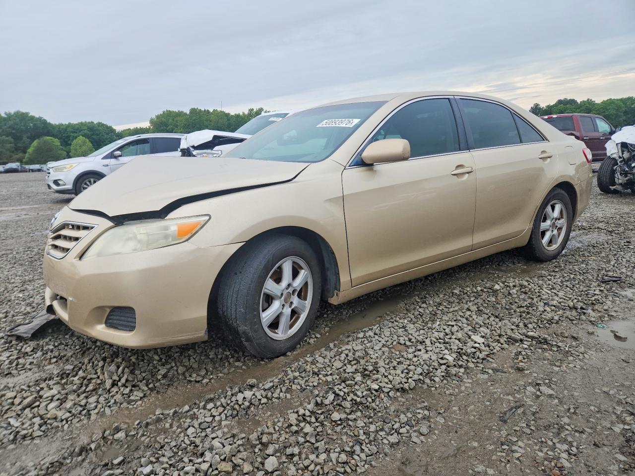 Salvage Toyota Camry Image