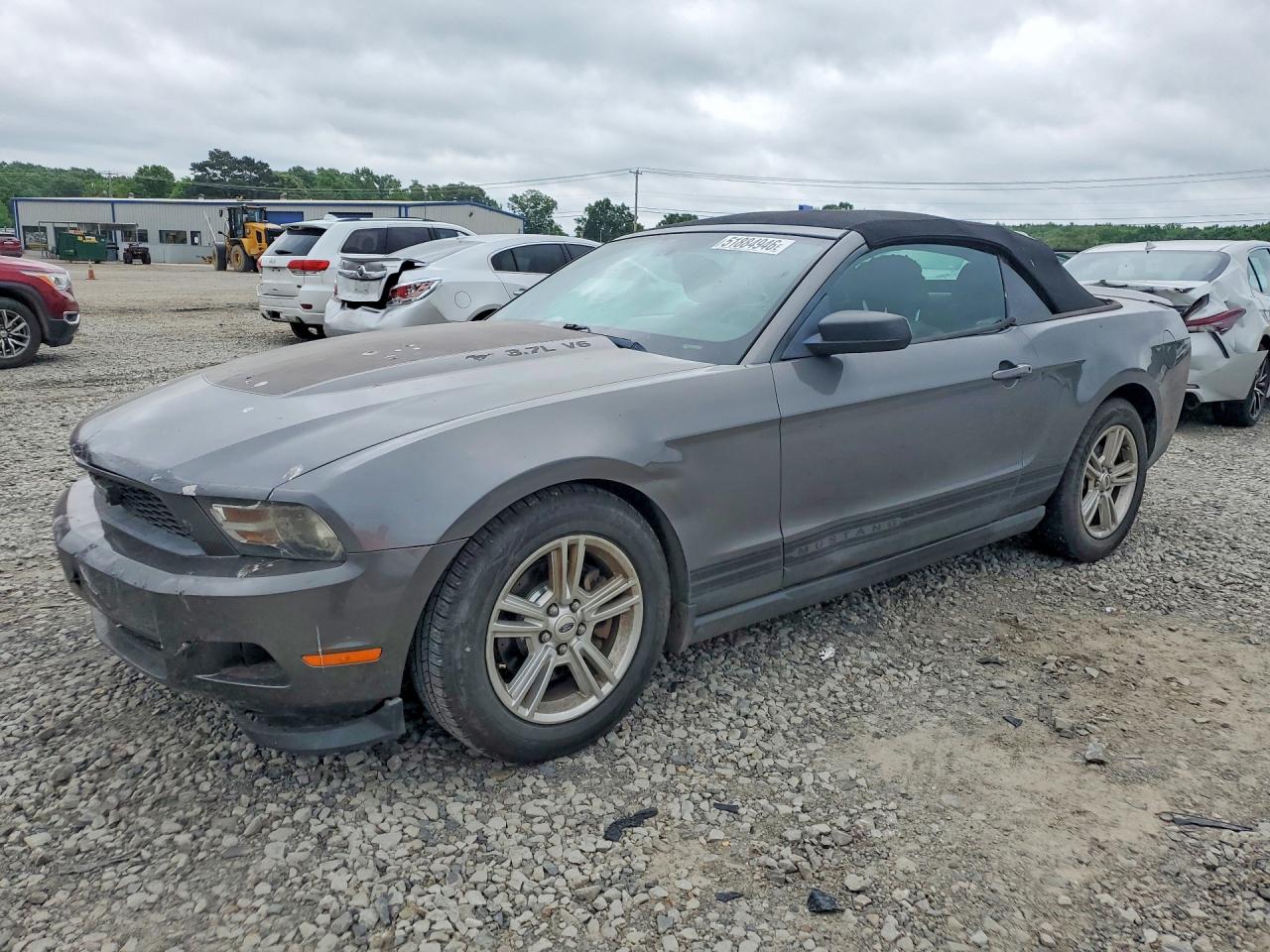 Salvage Ford Mustang Image