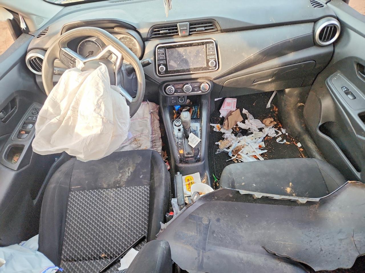 Nissan Versa S