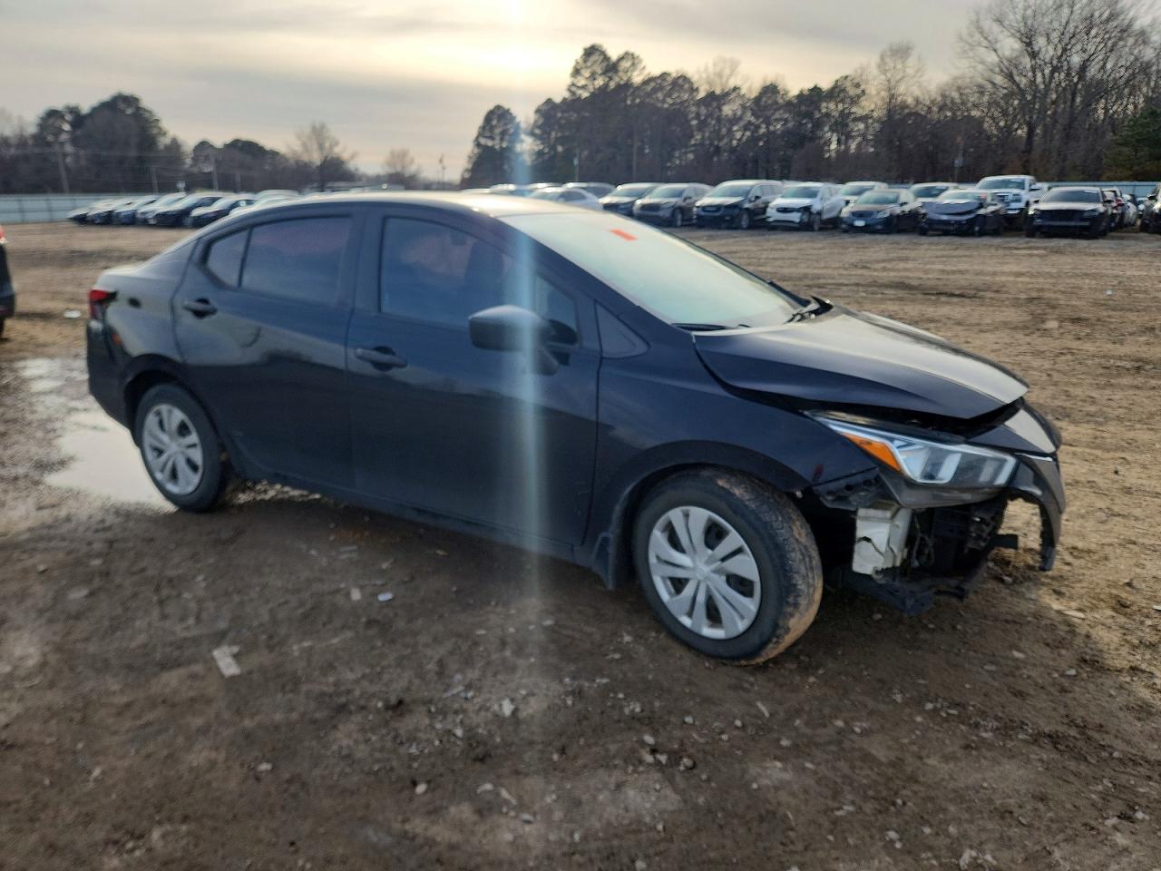 Nissan Versa S