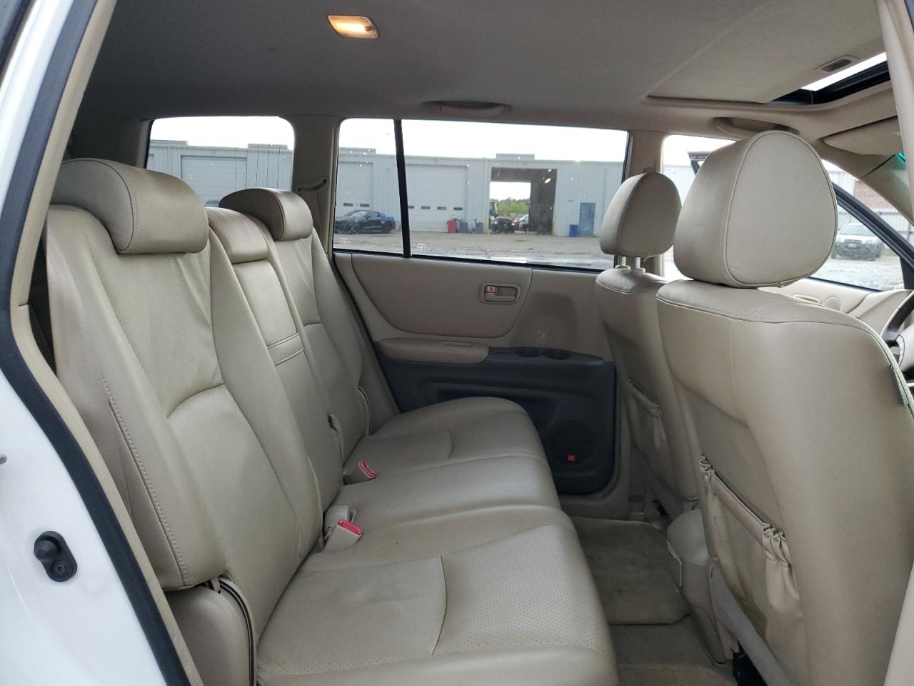Toyota Highlander Sport