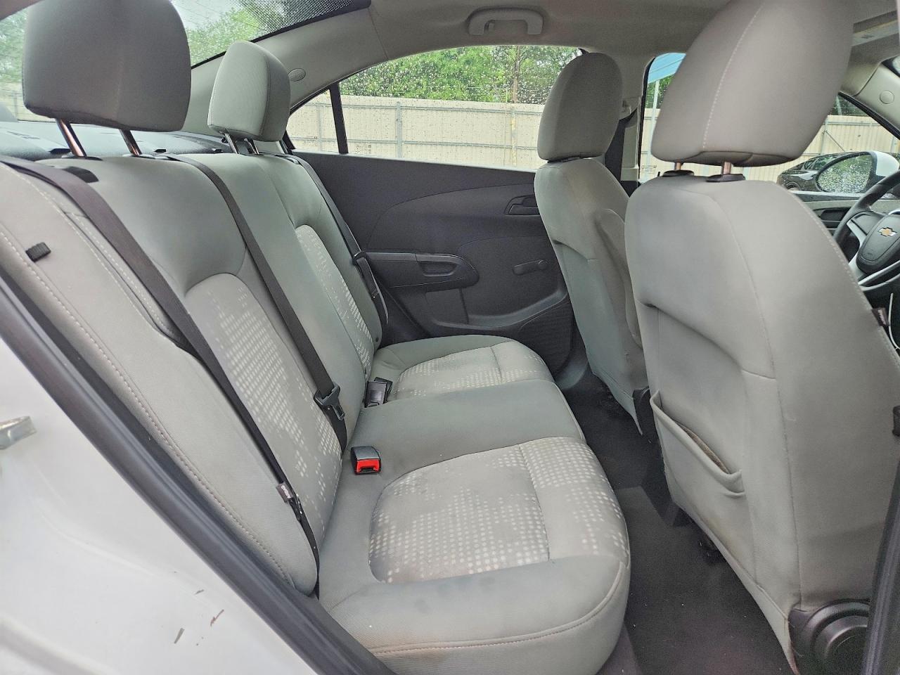 Chevrolet Sonic Ls