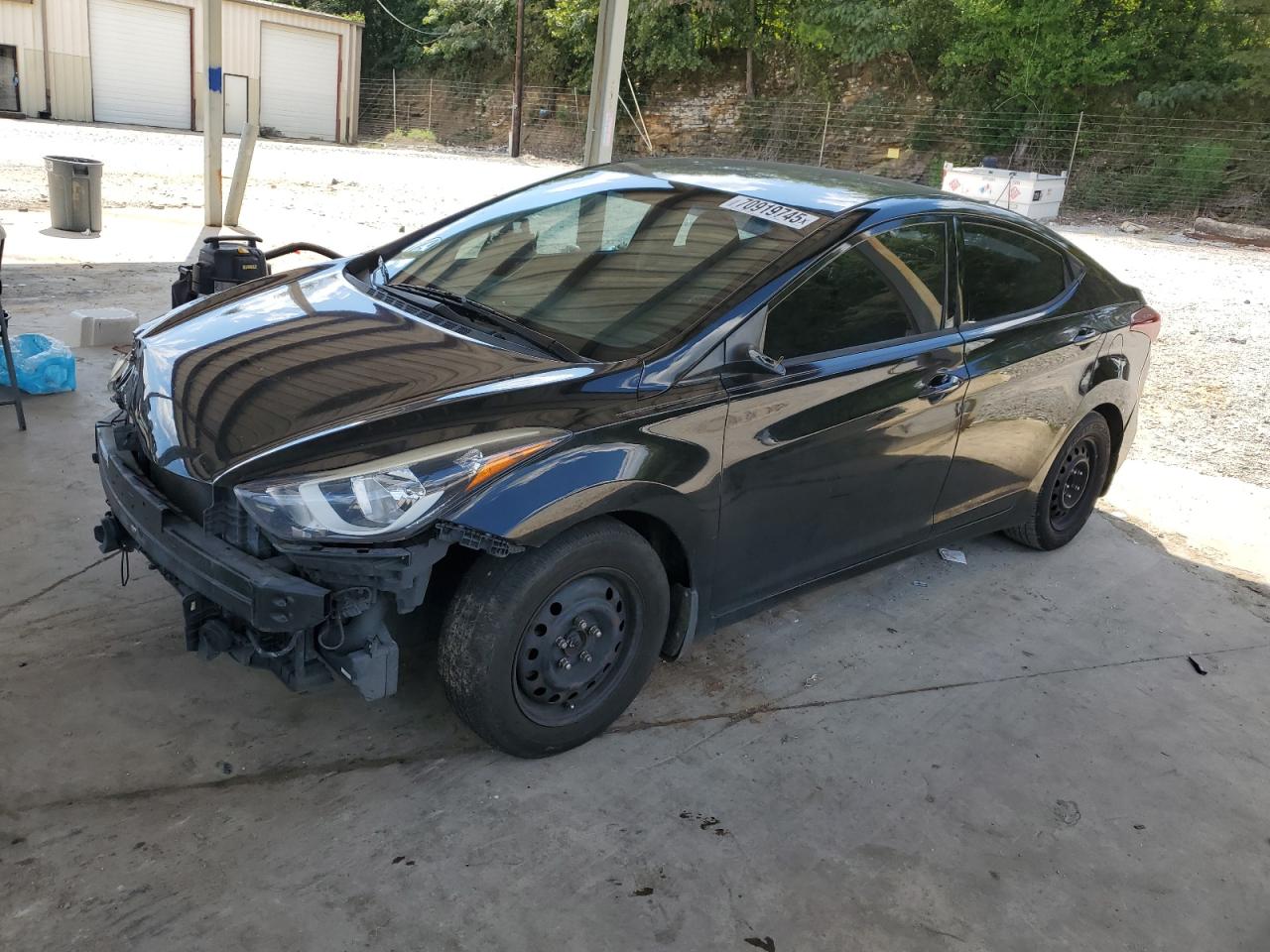 Salvage Hyundai ELANTRA Image