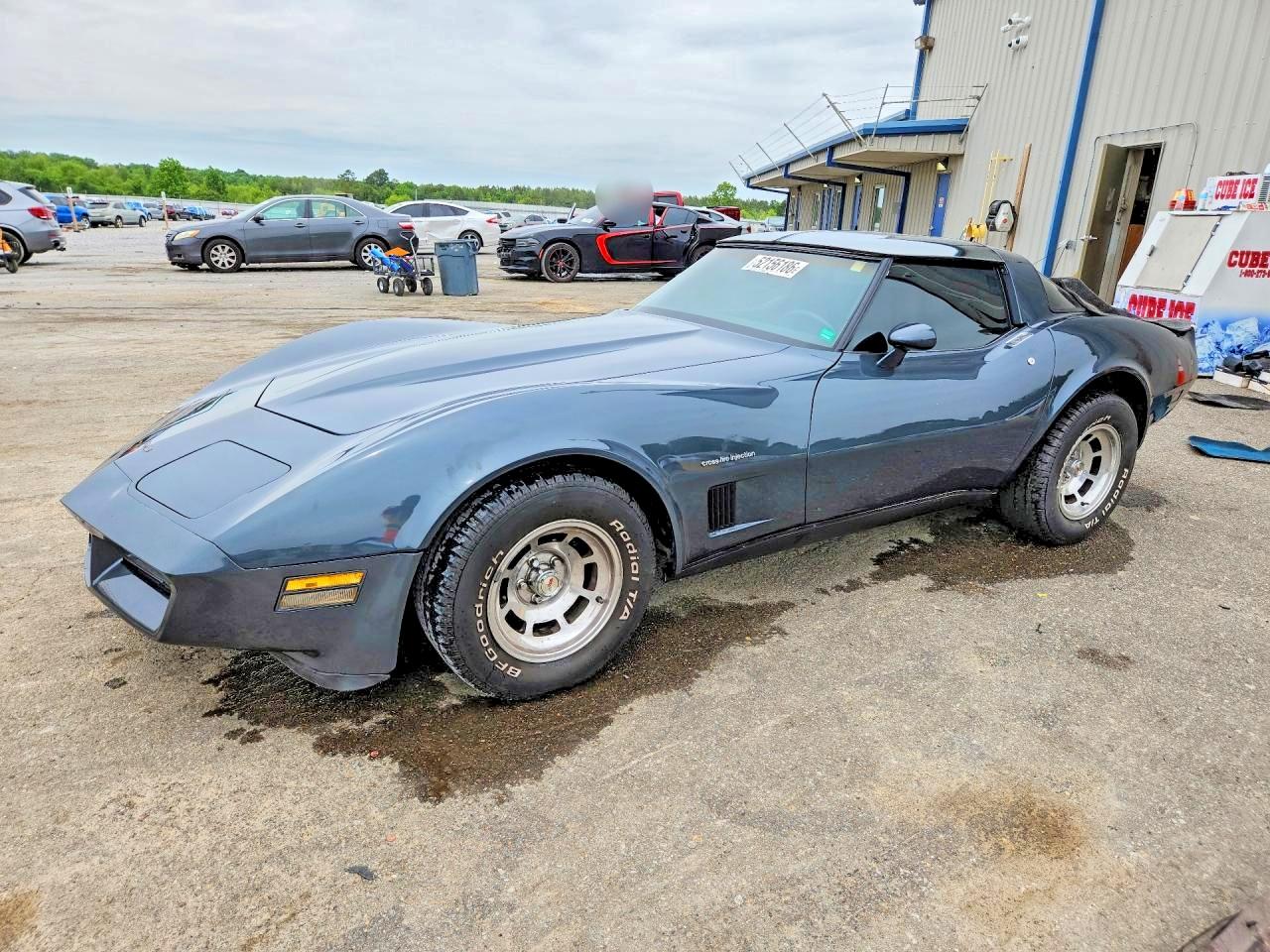 Salvage Chevrolet Corvette Image