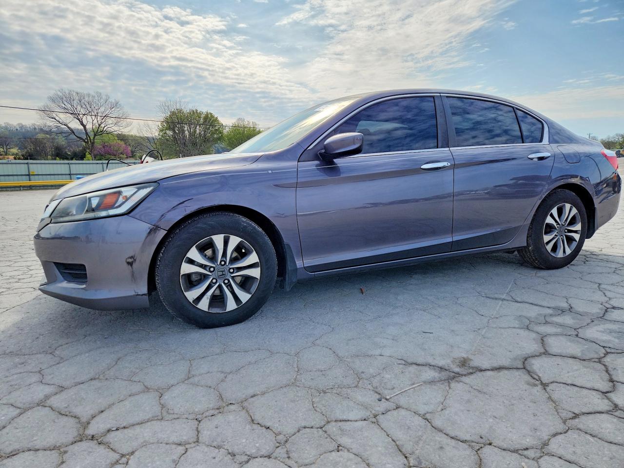 Salvage Honda Accord Image