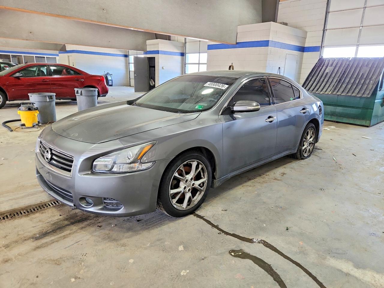 Salvage Nissan Maxima Image