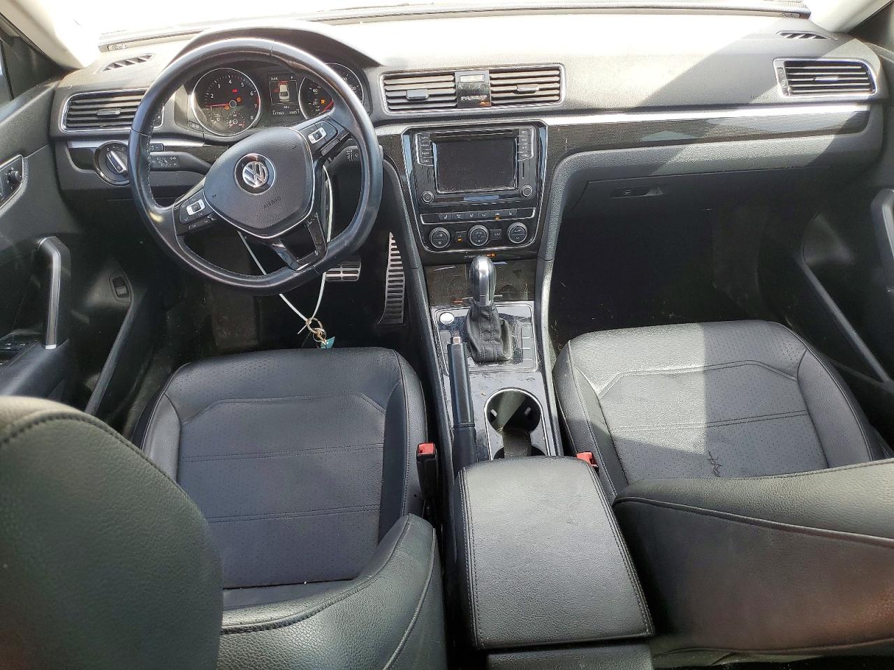 Volkswagen Passat Se R-line