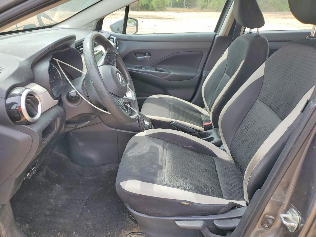 Nissan Versa Sv