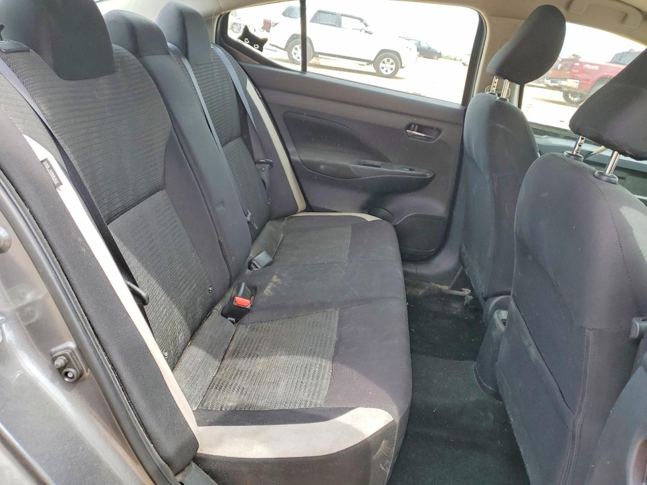 Nissan Versa Sv