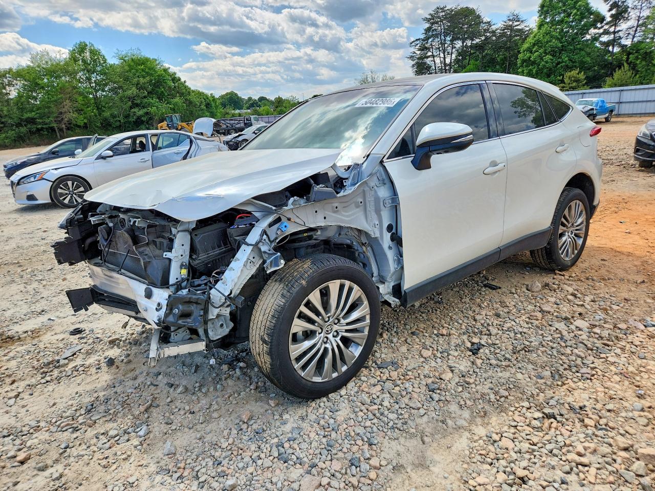 Salvage Toyota Venza Image