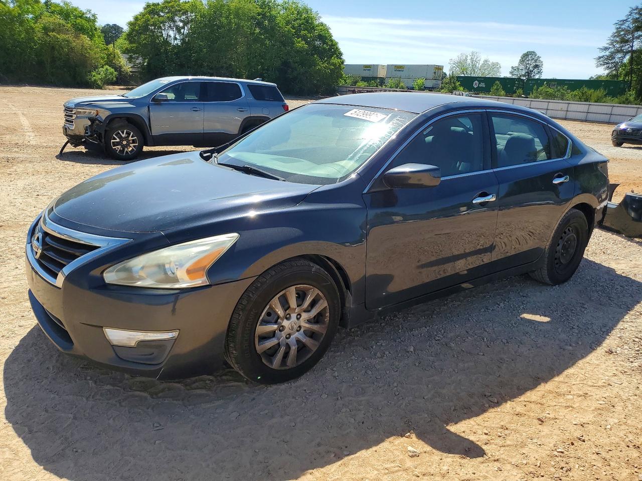 Salvage Nissan Altima Image