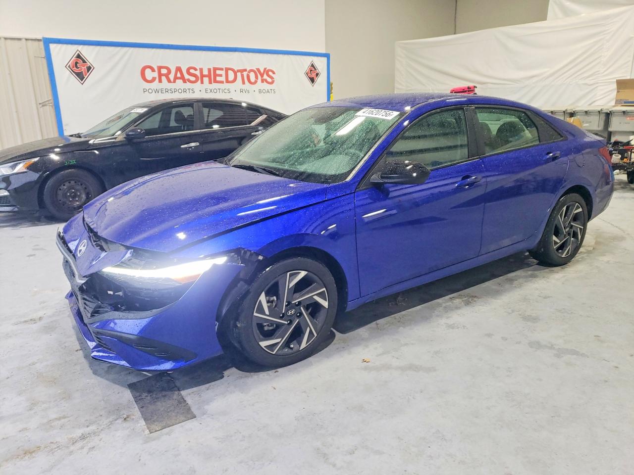 Salvage Hyundai ELANTRA Image