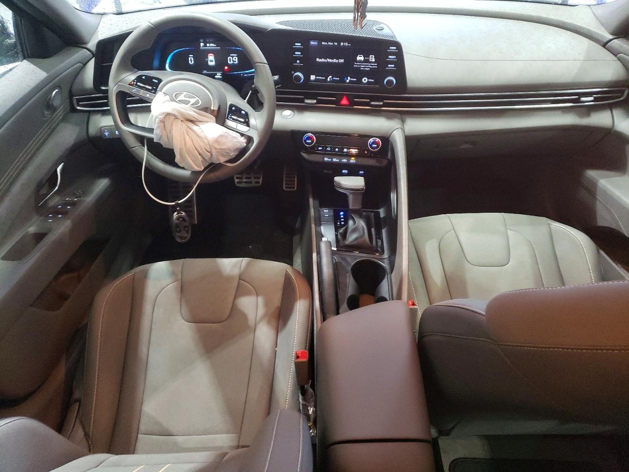 Hyundai ELANTRA Sel Sport