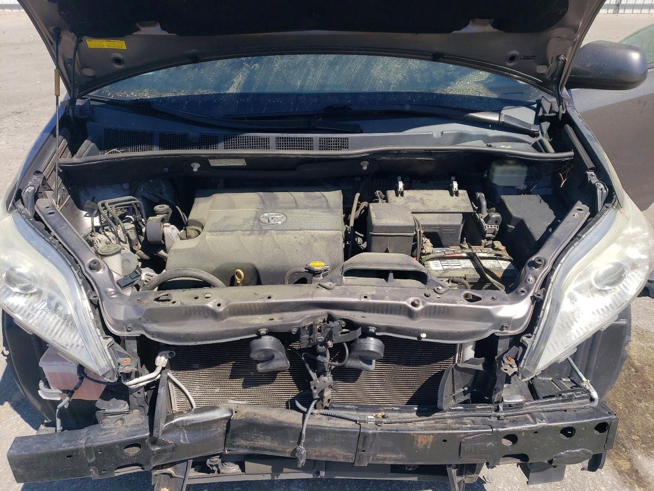 Toyota Sienna Xle 8-passenger