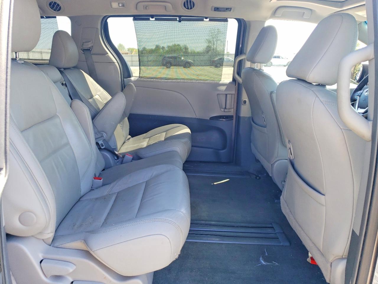 Toyota Sienna Xle 8-passenger