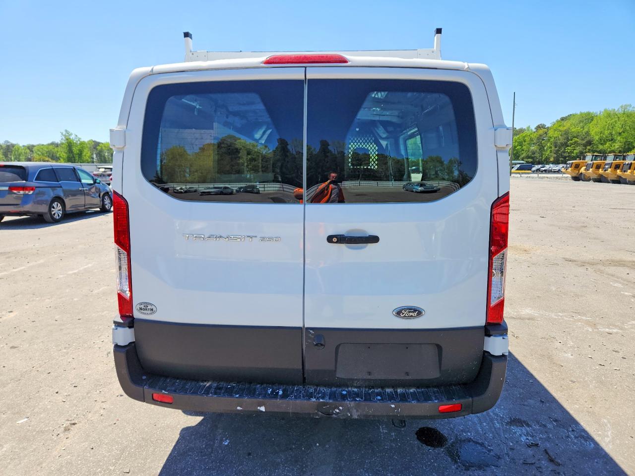 Ford Transit T-250