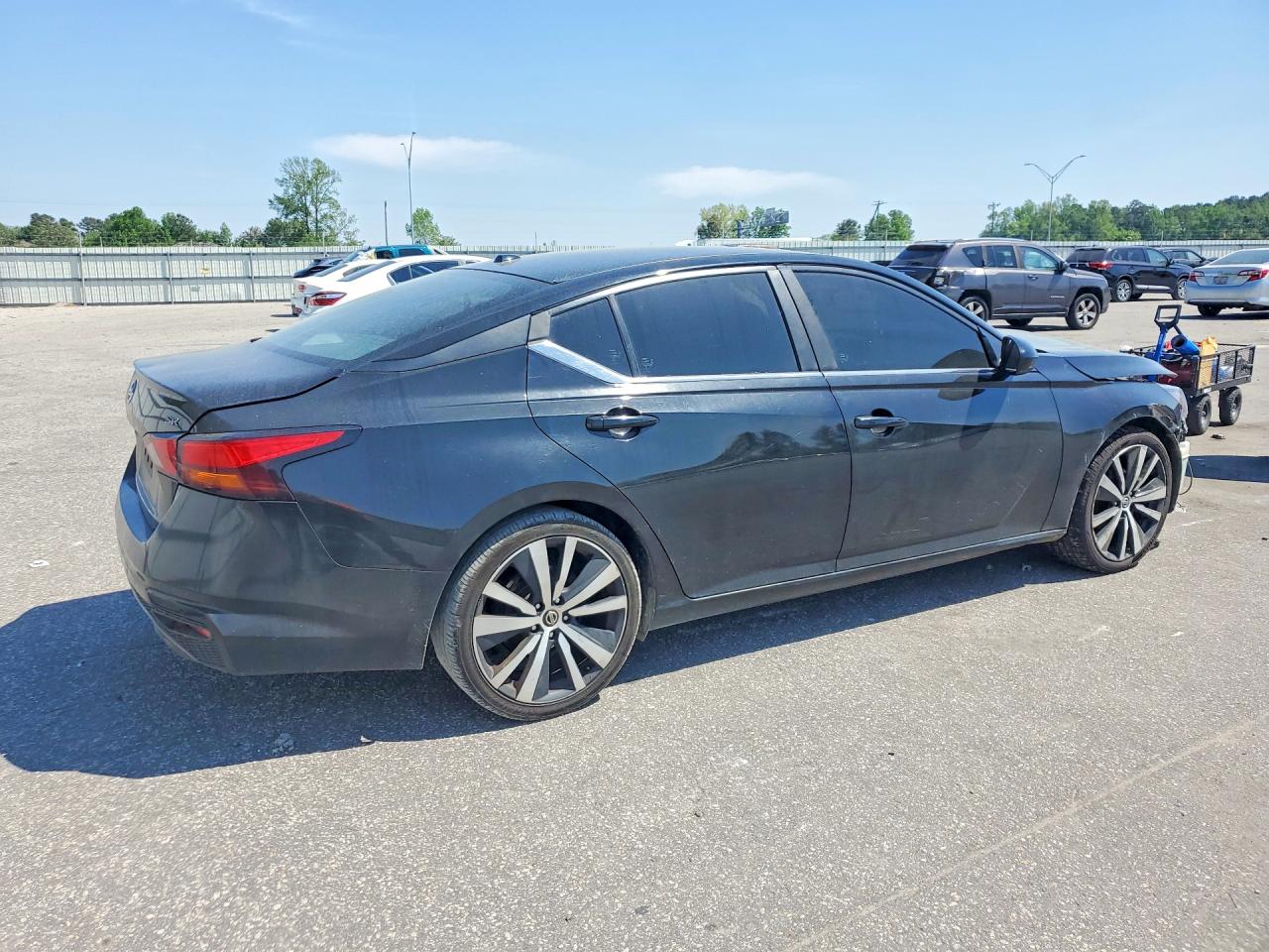 Nissan Altima Sr