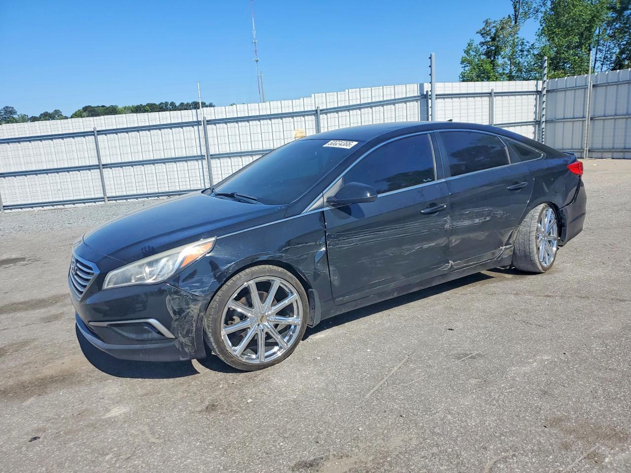 Salvage Hyundai SONATA Image