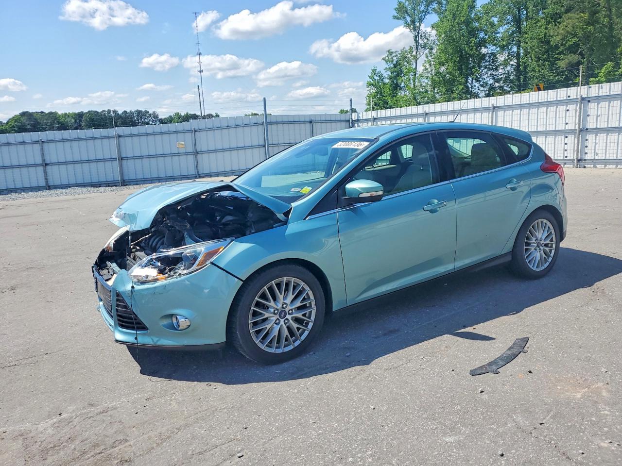 Salvage Ford Focus Image