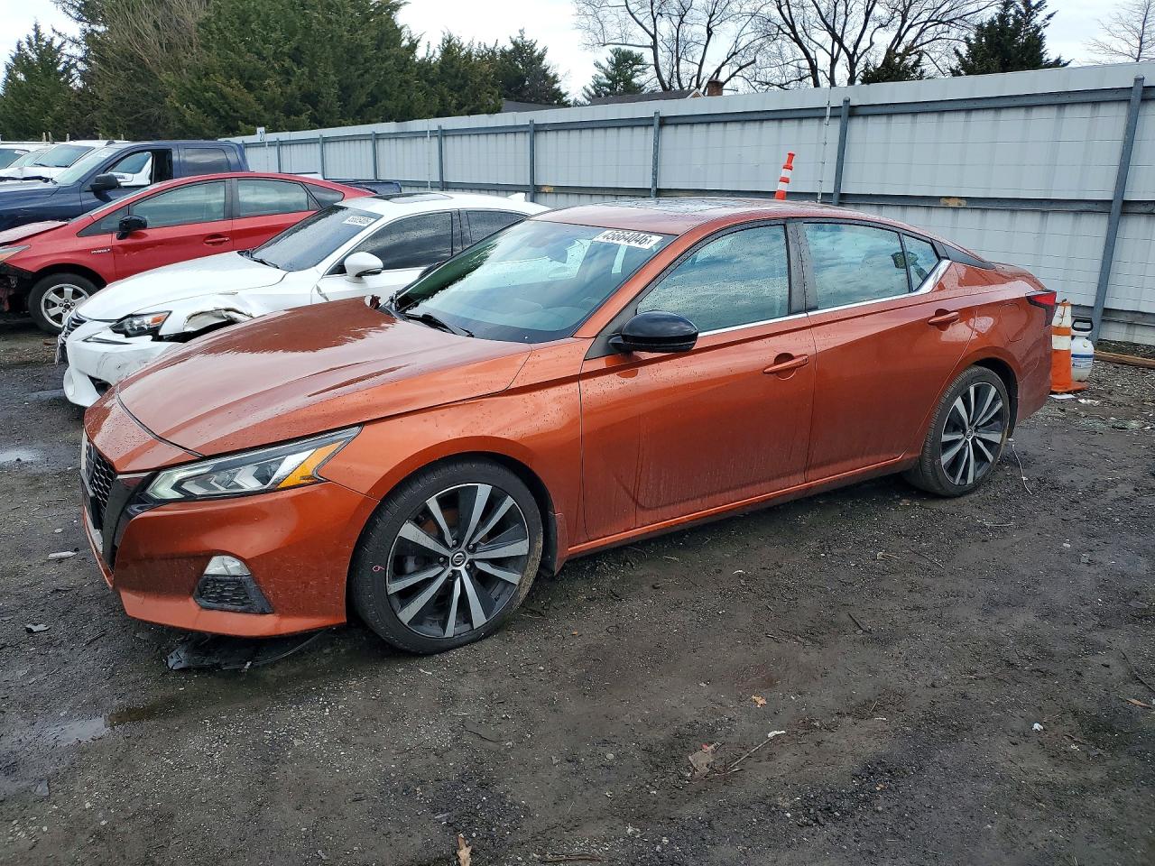 Salvage Nissan Altima Image