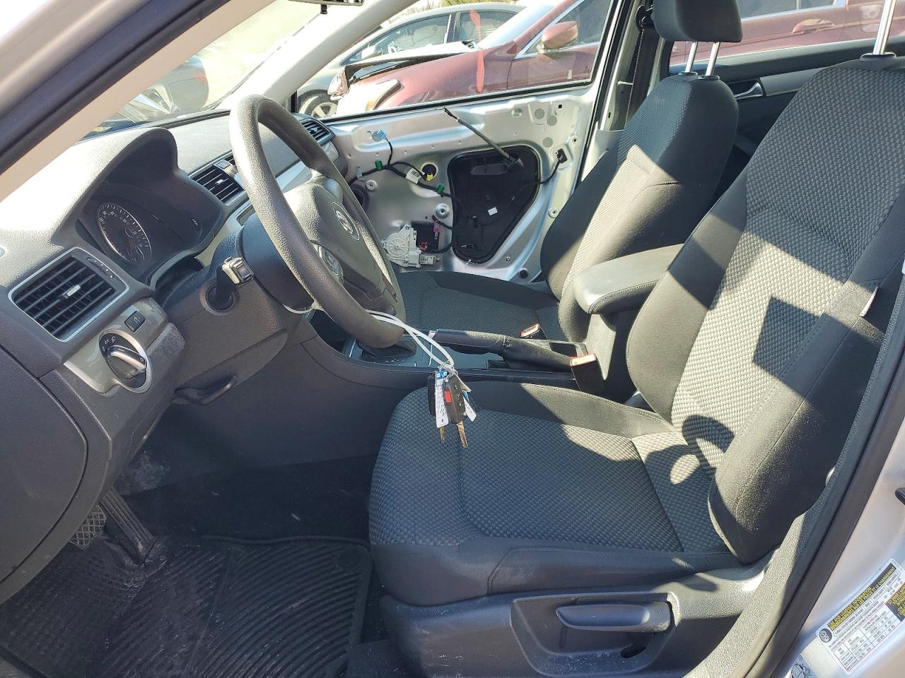 Volkswagen Passat S