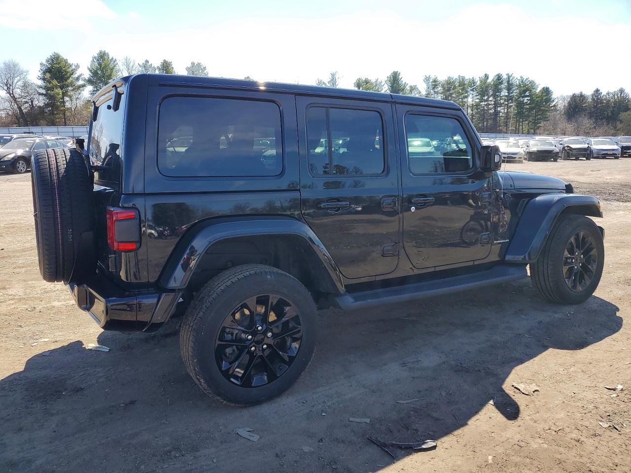 Jeep Wrangler Sahara