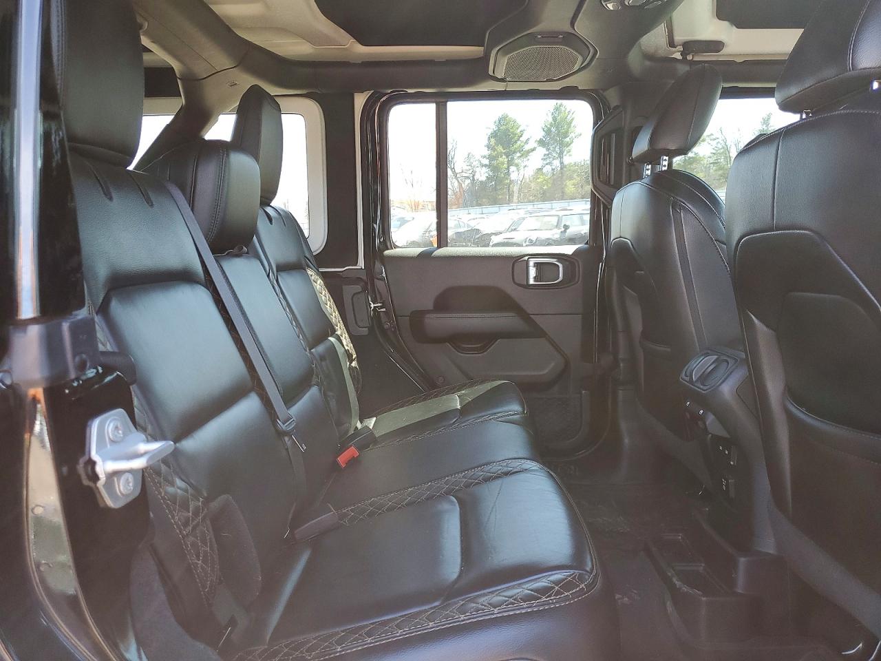 Jeep Wrangler Sahara