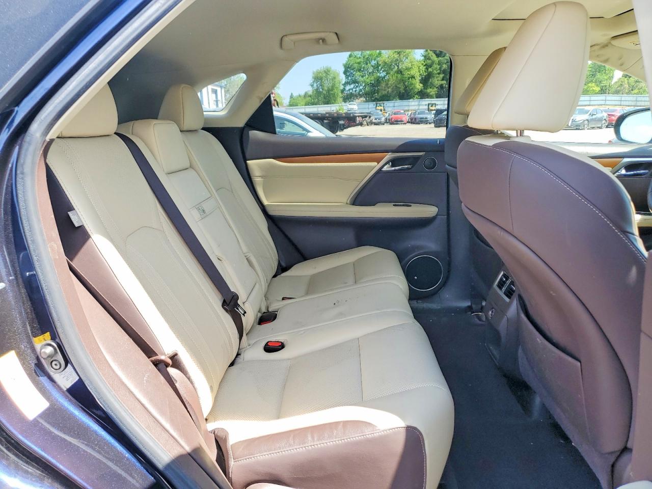 Lexus RX Base