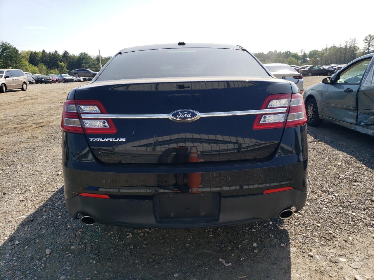 Ford Taurus Se