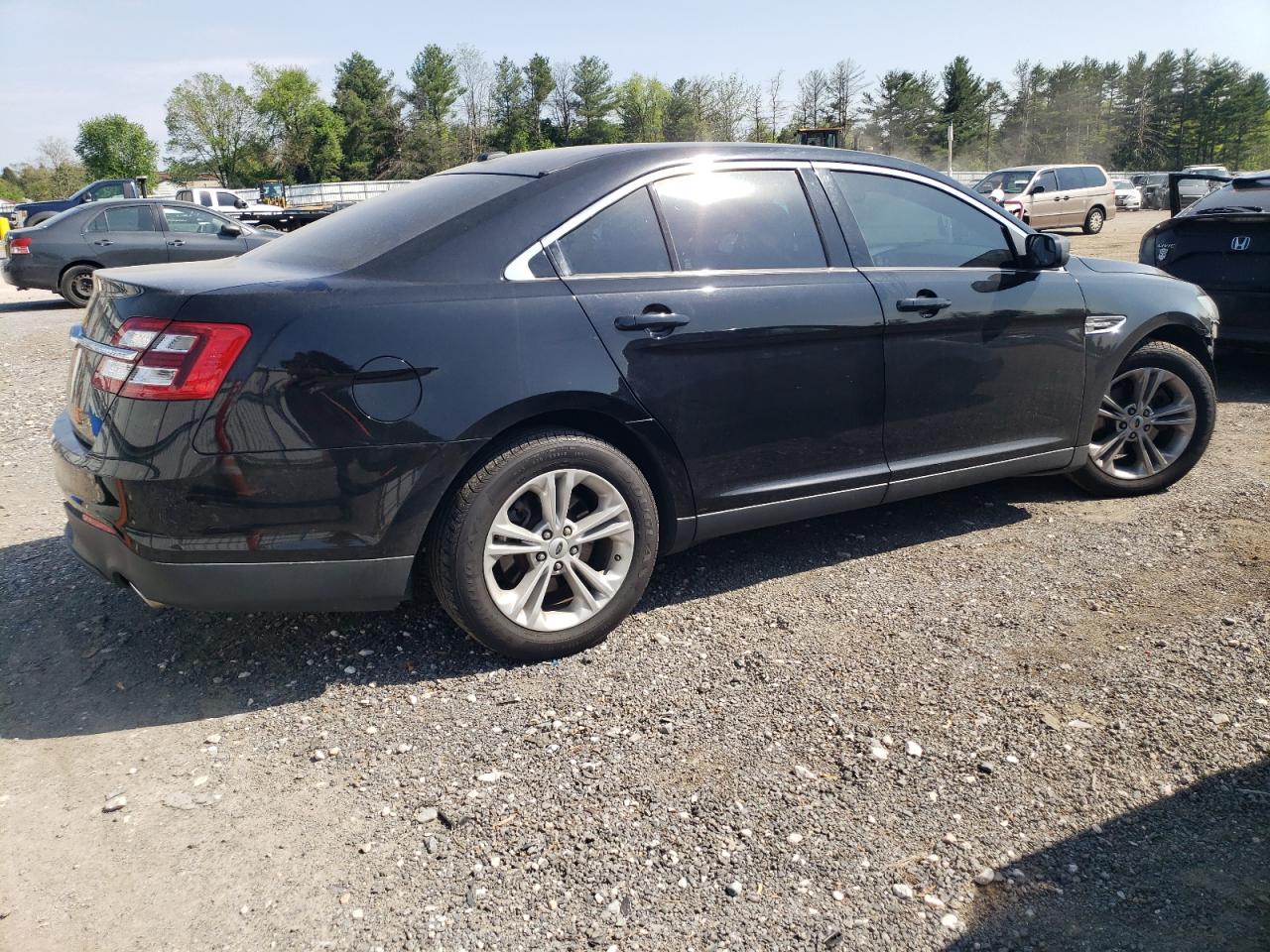 Ford Taurus Se