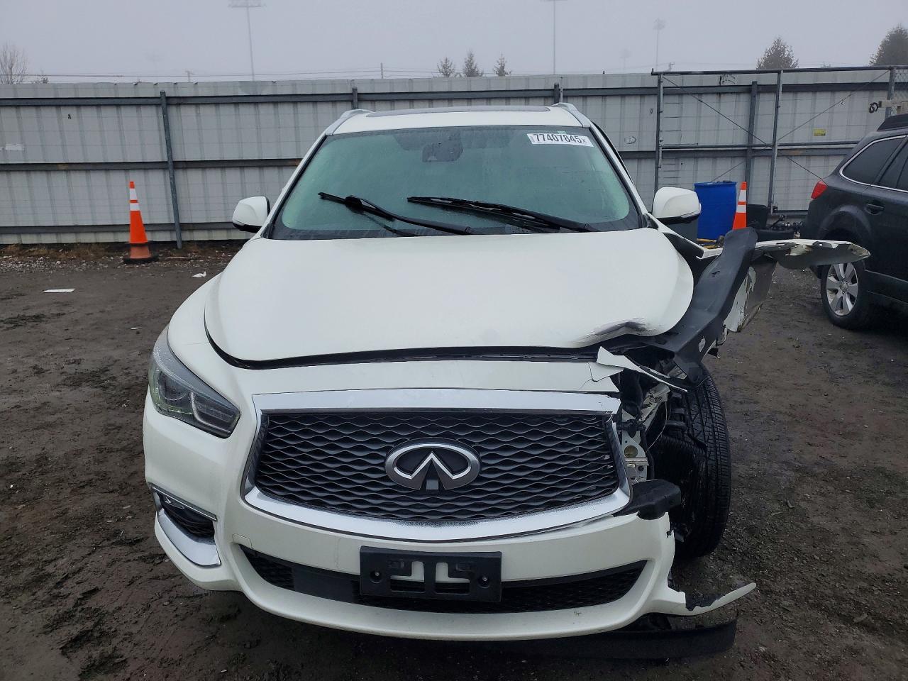 INFINITI Qx Luxe