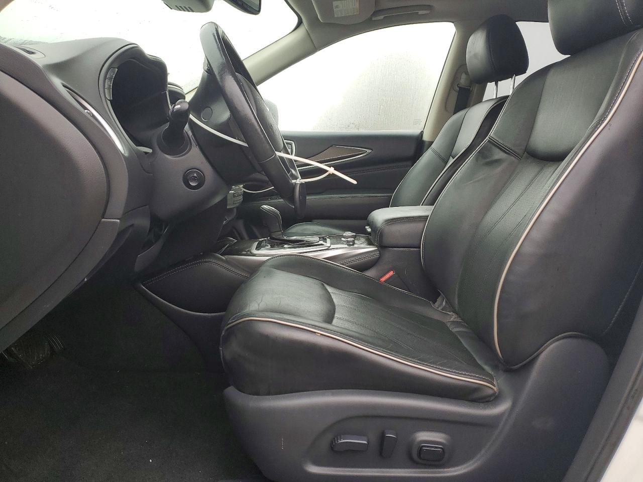 INFINITI Qx Luxe