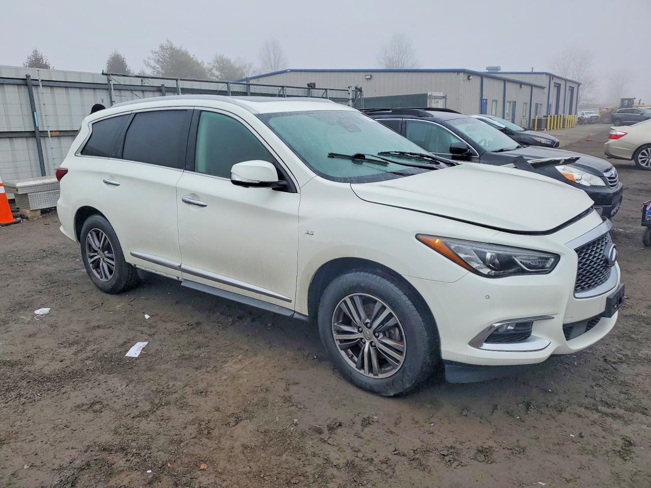 INFINITI Qx Luxe