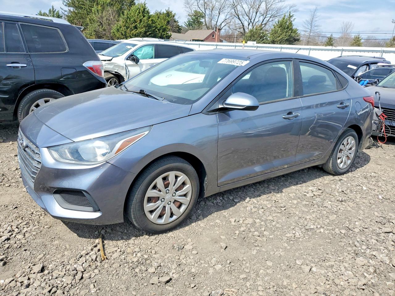 Salvage Hyundai ACCENT Image