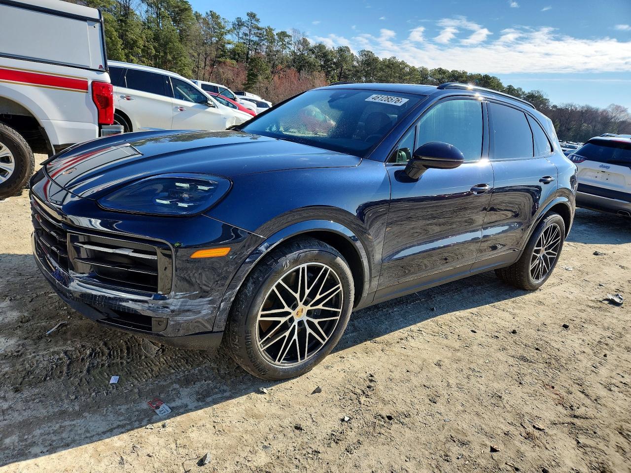 Salvage Porsche Cayenne Image