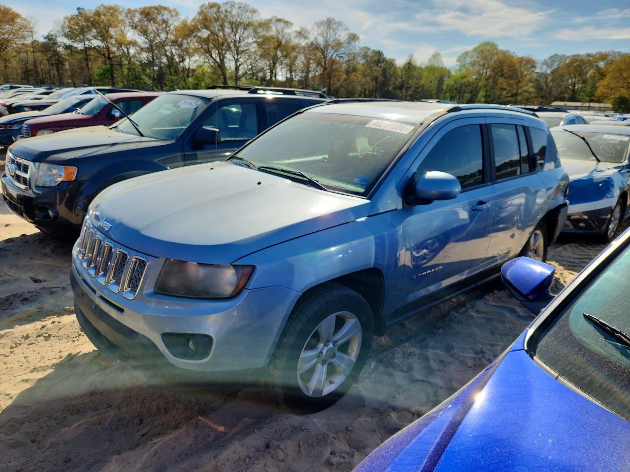 Salvage Jeep Compass Image