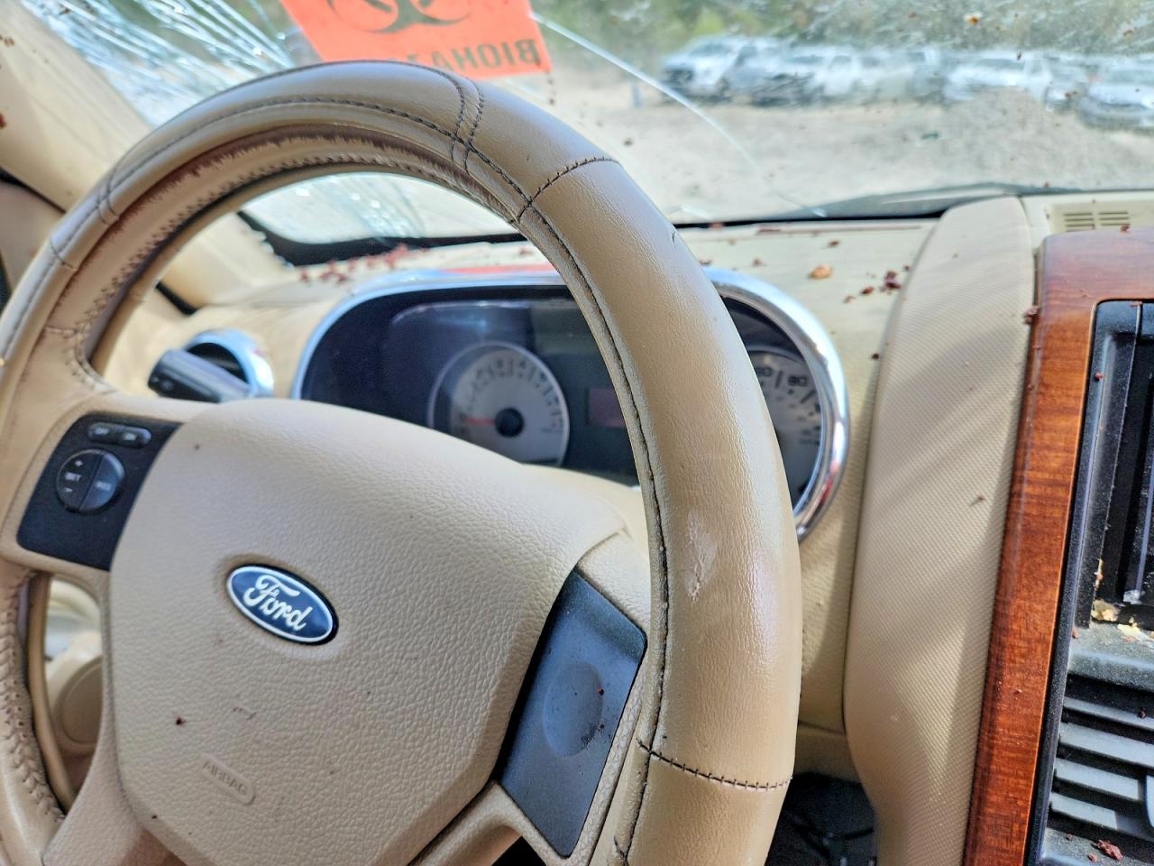 Ford Explorer Eddie Bauer