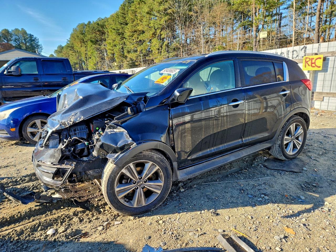 Salvage Kia Sportage Image
